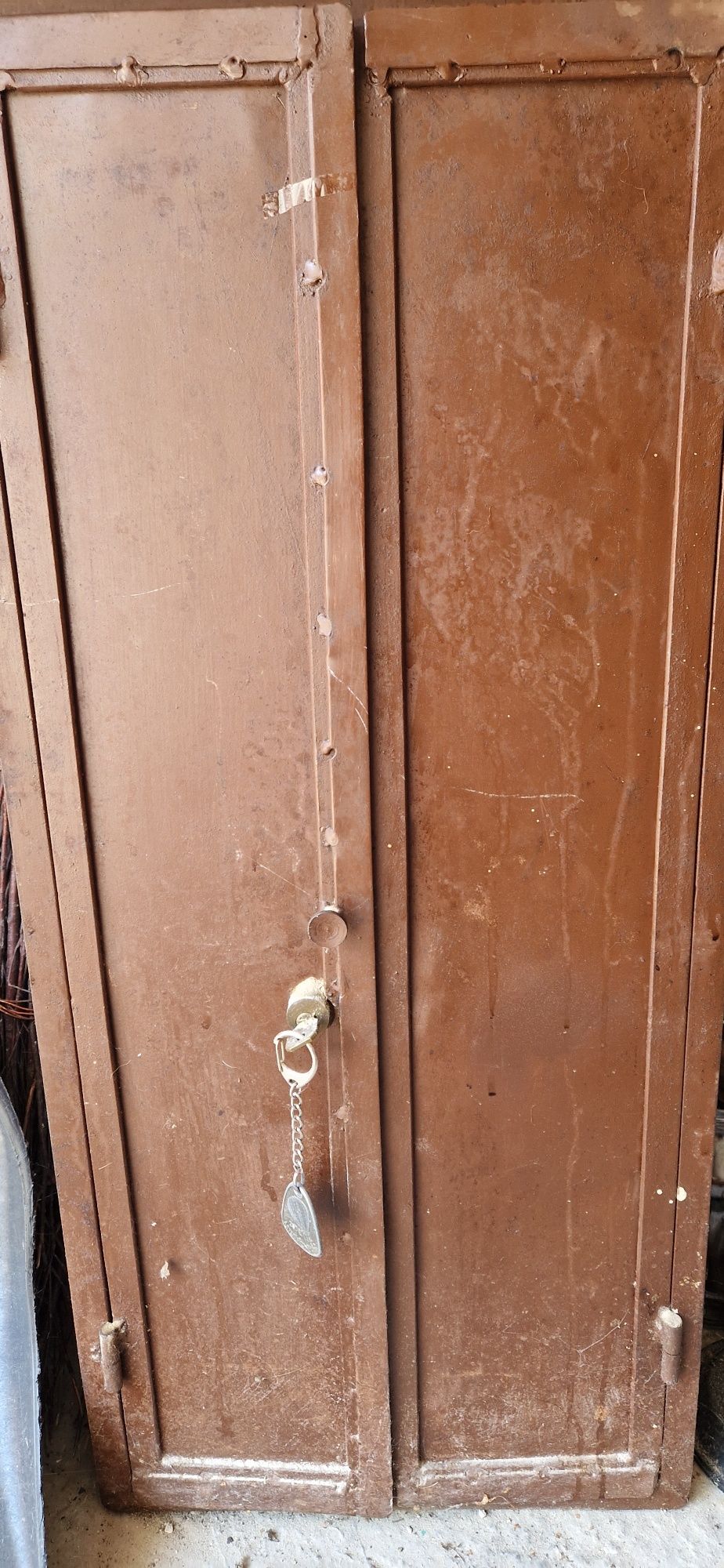 Dulap metalic /fiset depozitare arma  de vanatoare