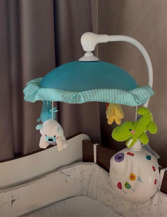 Музикална въртележка с прожектор за кошара Fisher-Price