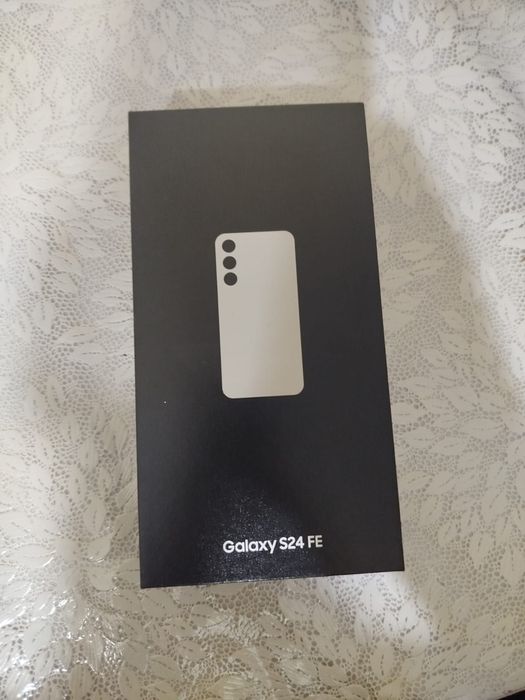 Samsung s24fe 256
