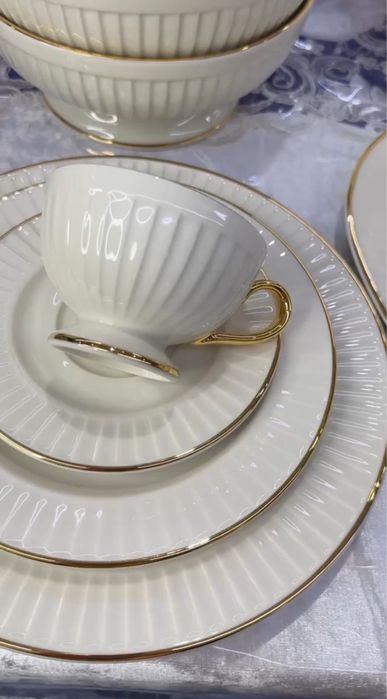 Чайно-столовый сервиз на 12 персон