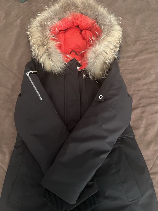 Продам зимнюю куртку размер М