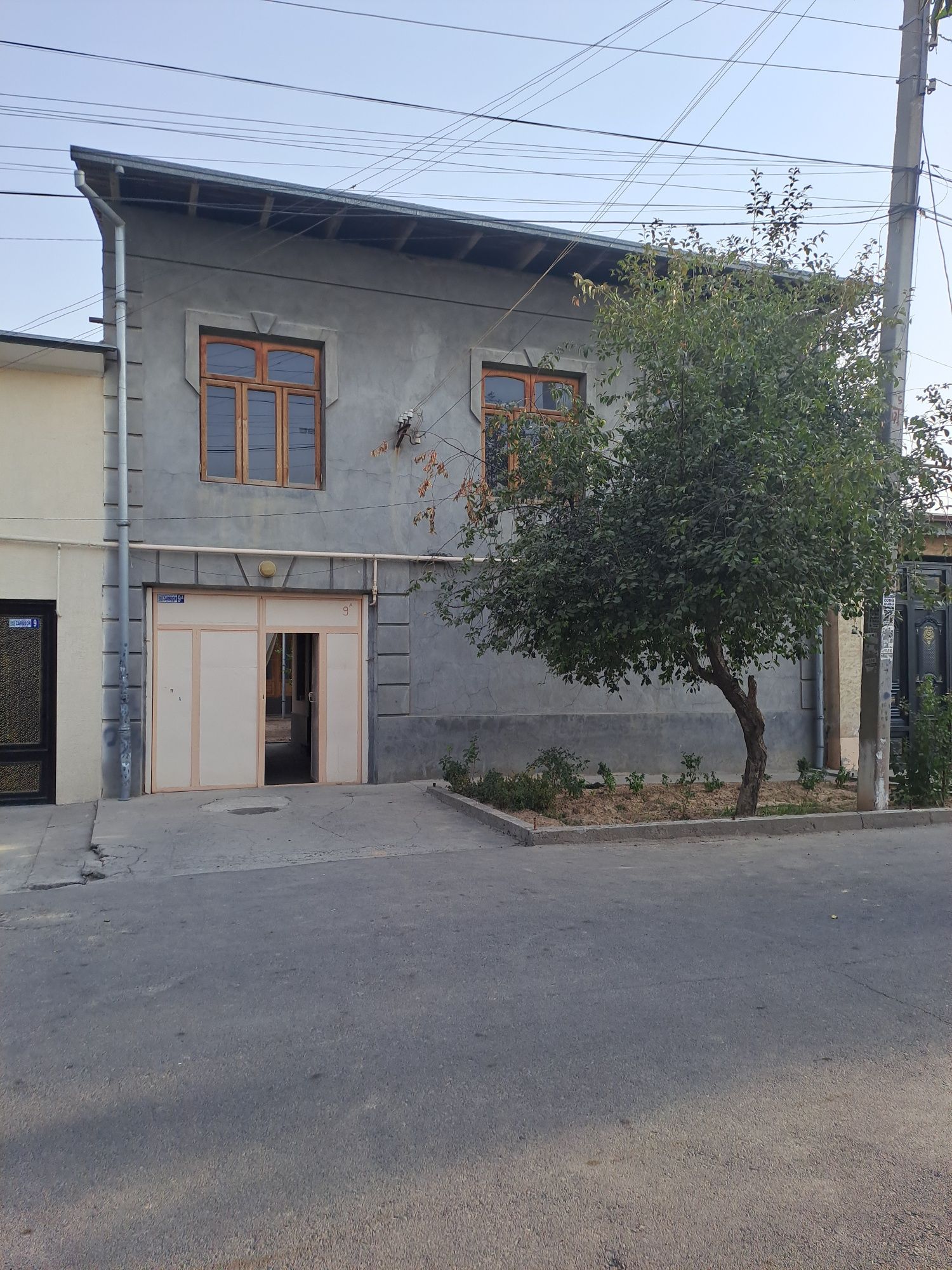 Янги Тошми якинида 3 сотих  уй сотилади .150.000$.
