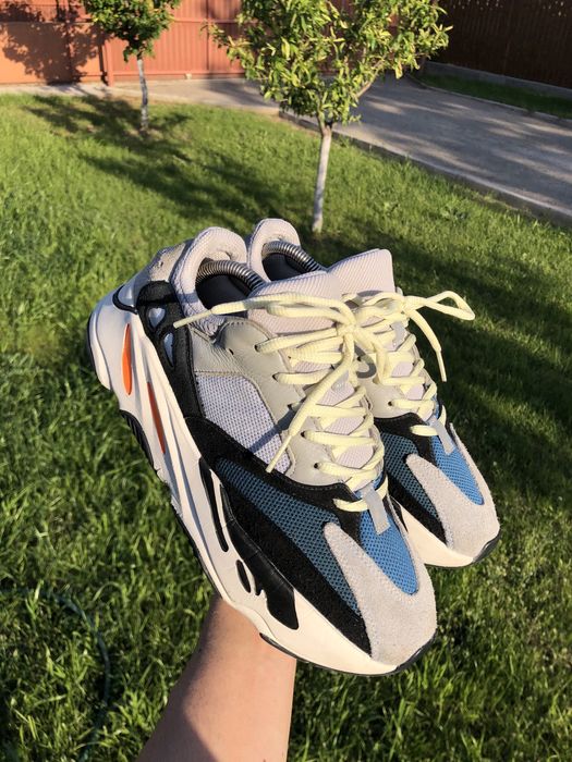 Adidas  Yeezy 700 Wave  Runner