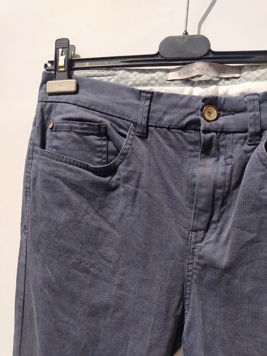 Pantaloni marca Zara