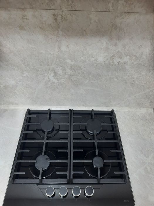 Панель варочная газовая,стекло калёное,4камфорки ,