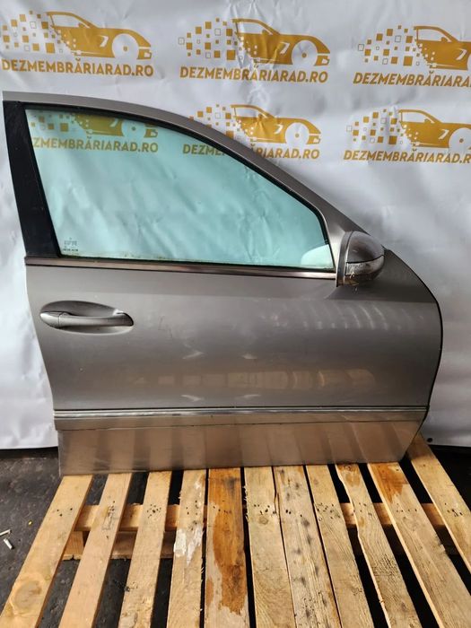 Usa Mercedes E Class W211 Dreapta Fata An 2003-2004-2005-2006-2007-2008-2009 - Dezmembrari Arad