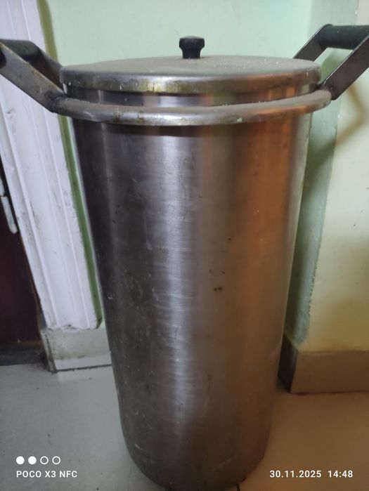 Титан , ёмкость 20 литров , стальной корпус