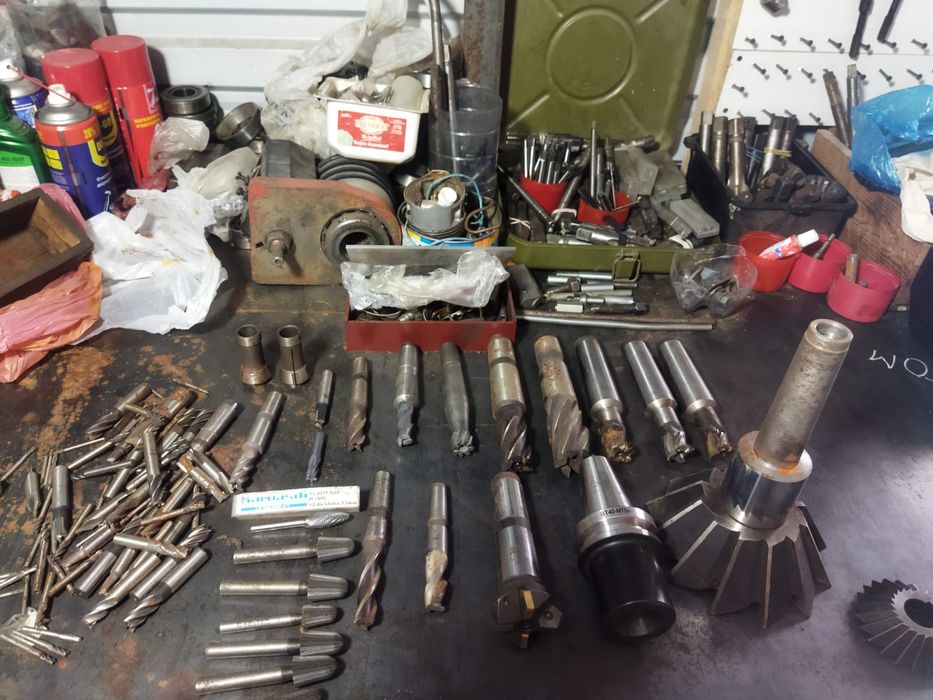 Продам трубные метчики , лерки и фрезы