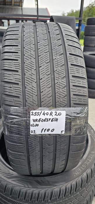 255 40 R 20 Vredestein iarna