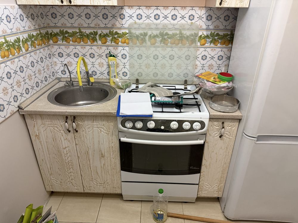 кухонная мебель , срочно