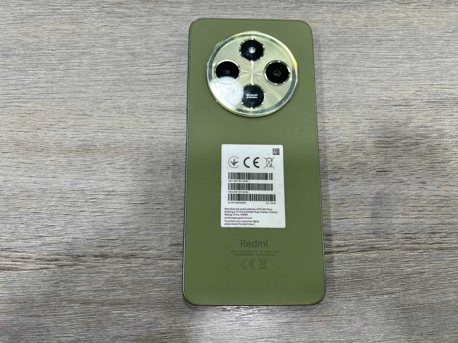 Продава се чисто нов Xiaomi Redmi 14C