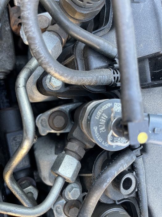 Injectoare logan 15 euro 6 captur duster clio 4 cod 044511652