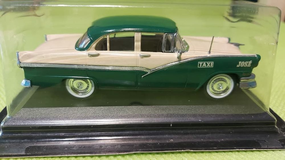 FORD FAIRLANE, LA HABANA 1956, Цена:25лв.  Модел 1:43,