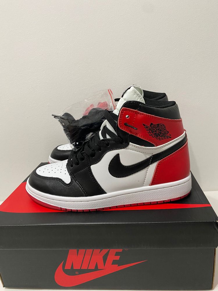 Jordan 1 Retro Black Toe Jordan 1 Retro Chicago Bulls Made Vietnam