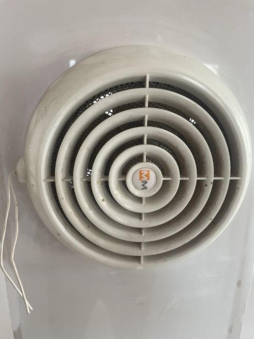 Прозорачен вентилатор 150