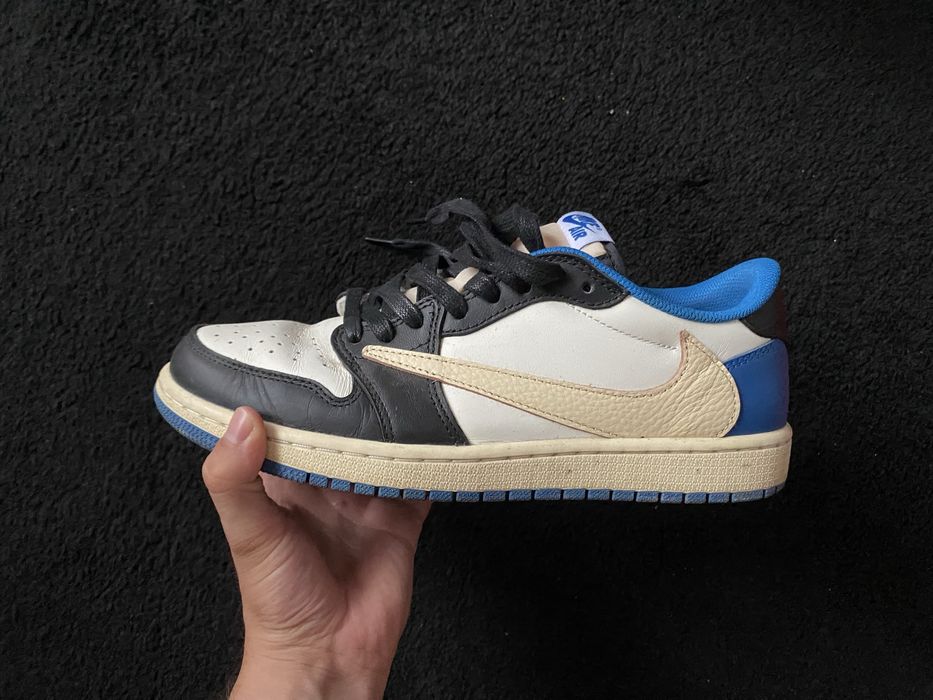 Jordan 1 Low Travis Scott