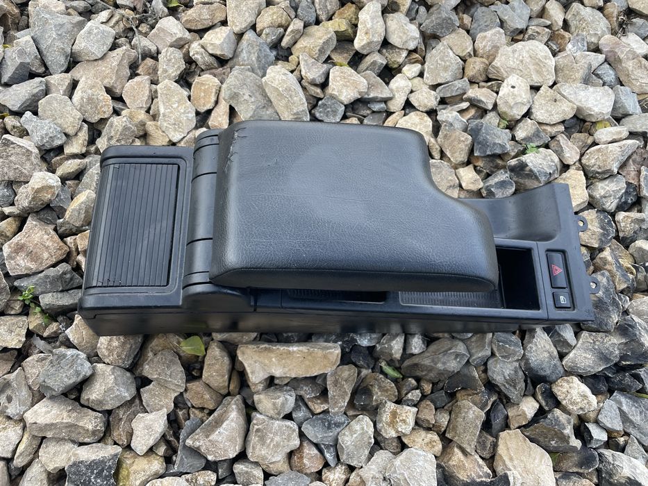 Подлакътник за Бмв Е46 ляв волан