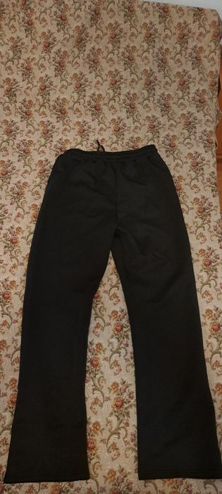 Pantaloni negri largi boohooman noi (pret pornire licitatie)