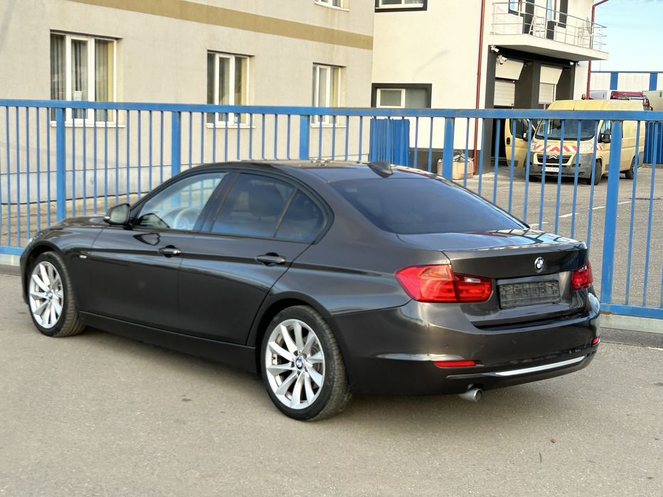 Bmw 320d F30 MODERN 184 cp