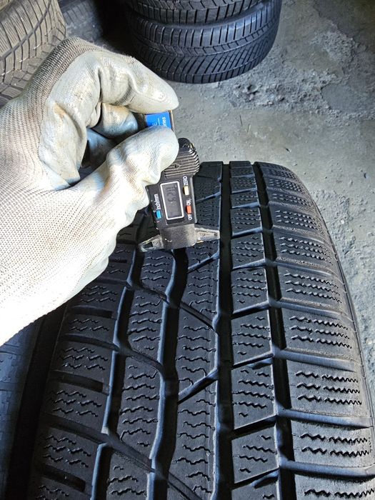 4 anvelope iarna 215 60 16 Continental