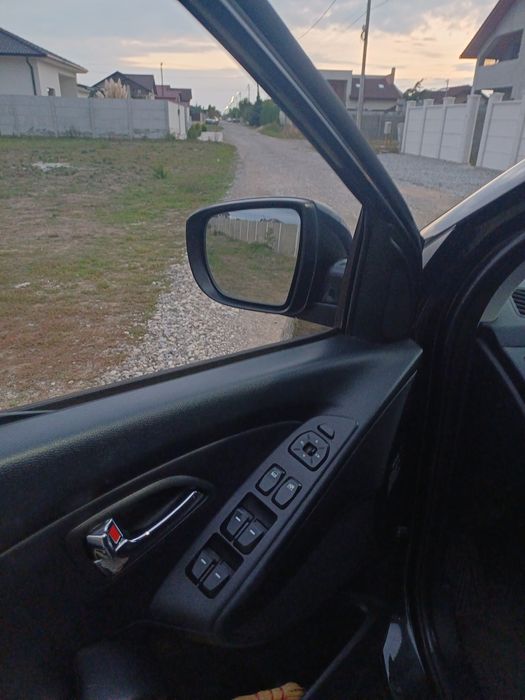 Ocazie! Hyundai ix35 2.0 diesel 4x4 automată. Full Option