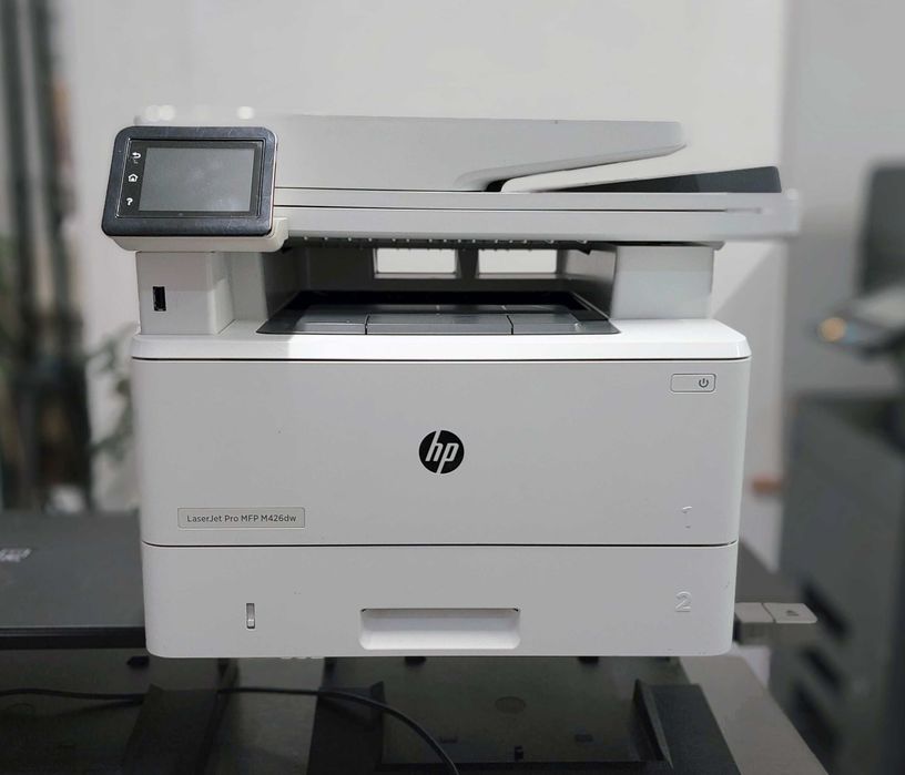 HP LaserJet Pro MFP M426dw с WiFi-Черно-бял, Лазарен, Двустранен 3 в 1