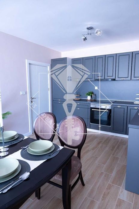 Продава се Тристаен апартамент в Пловдив, Христо Смирненски - 106 кв.м за 2038 €/кв.м - Снимка #2