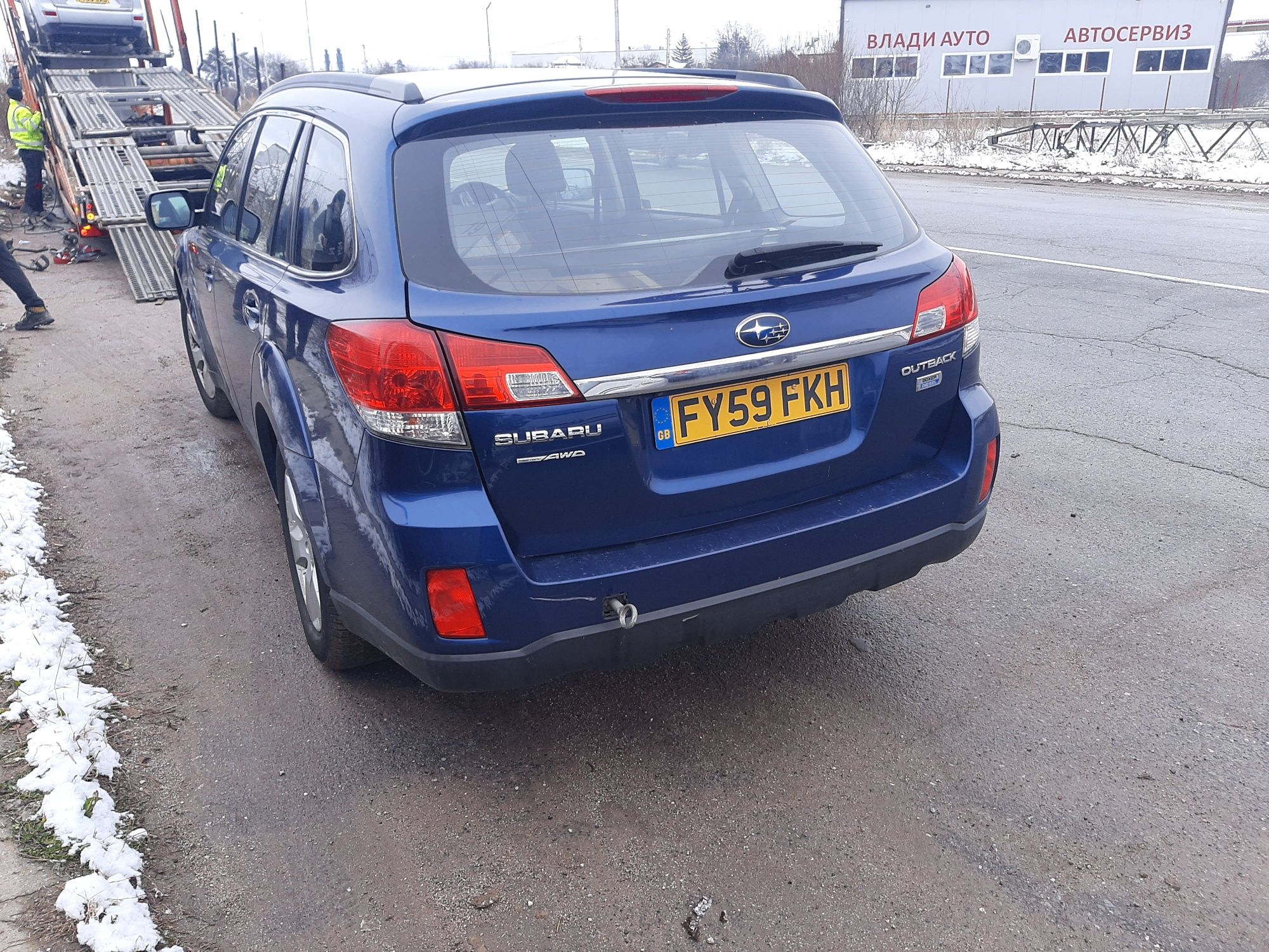 За части Subaru Outback 2000 дизел 2011 година