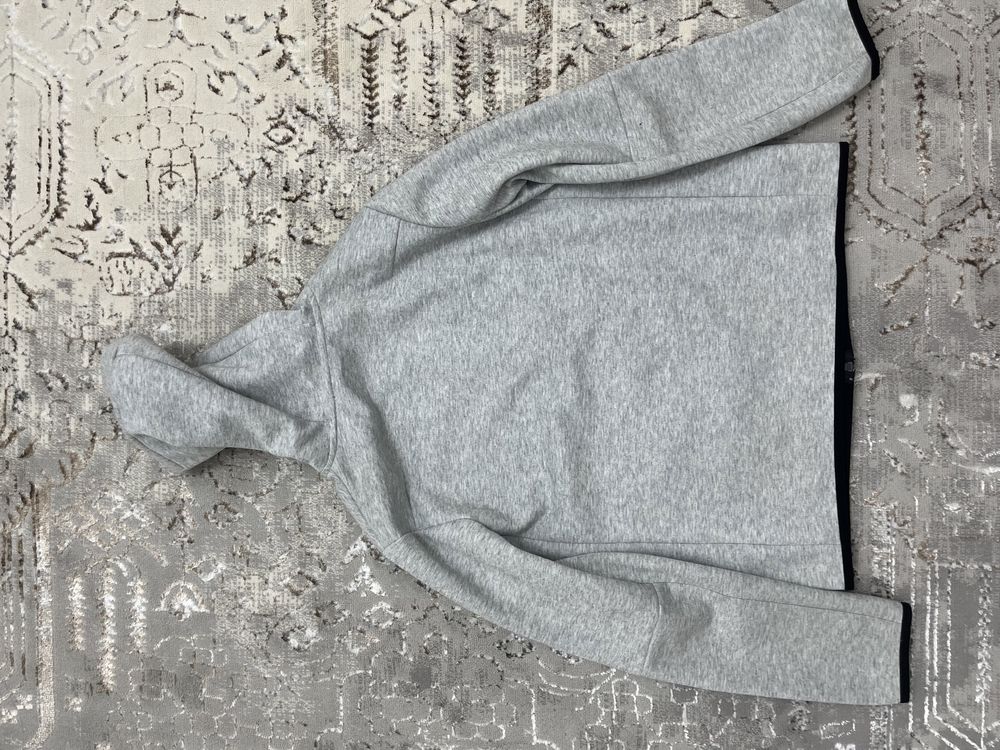 Nike tech fleece серый