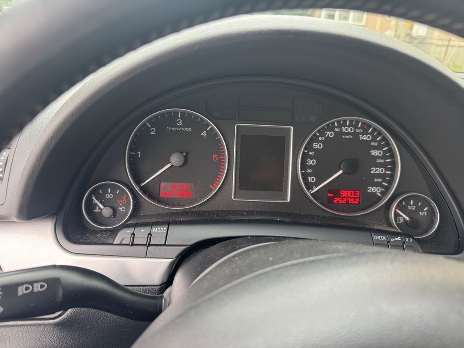 De vanzare audi b7 170 cv