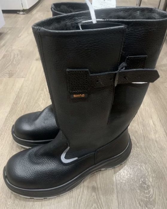 Продаётся Утепленные Рабочие Сапоги Техноавиа!