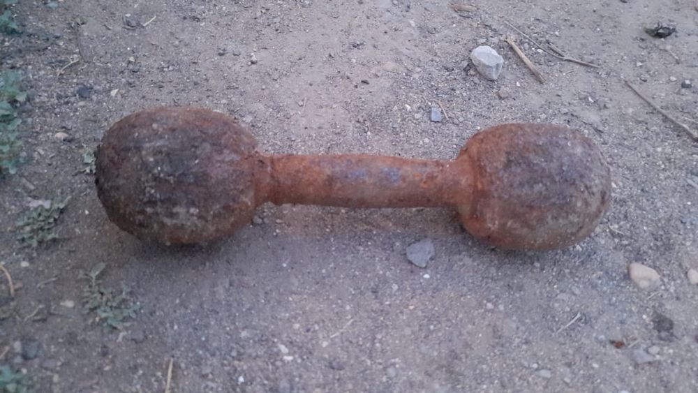 Продам гиру и гантели