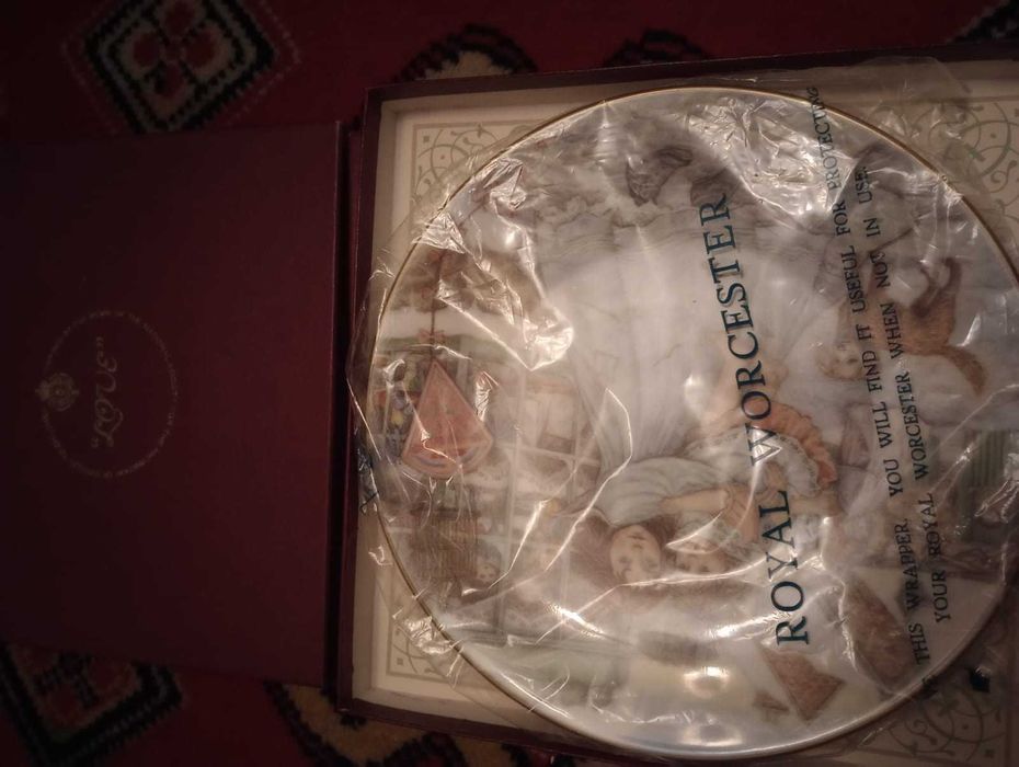 Vand farfurie Craciun Love din portelan englezesc superior