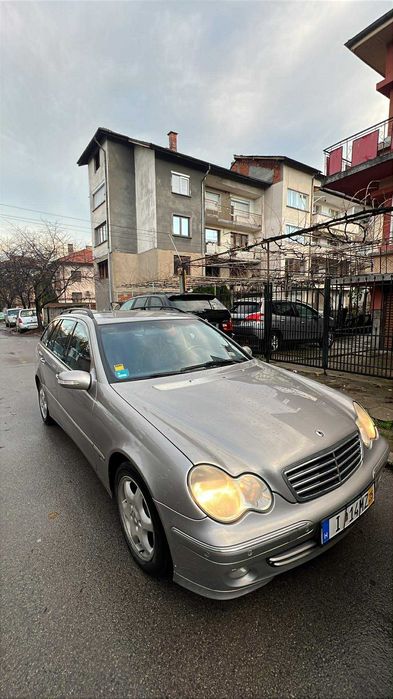 Продава се-Mercedes-C220