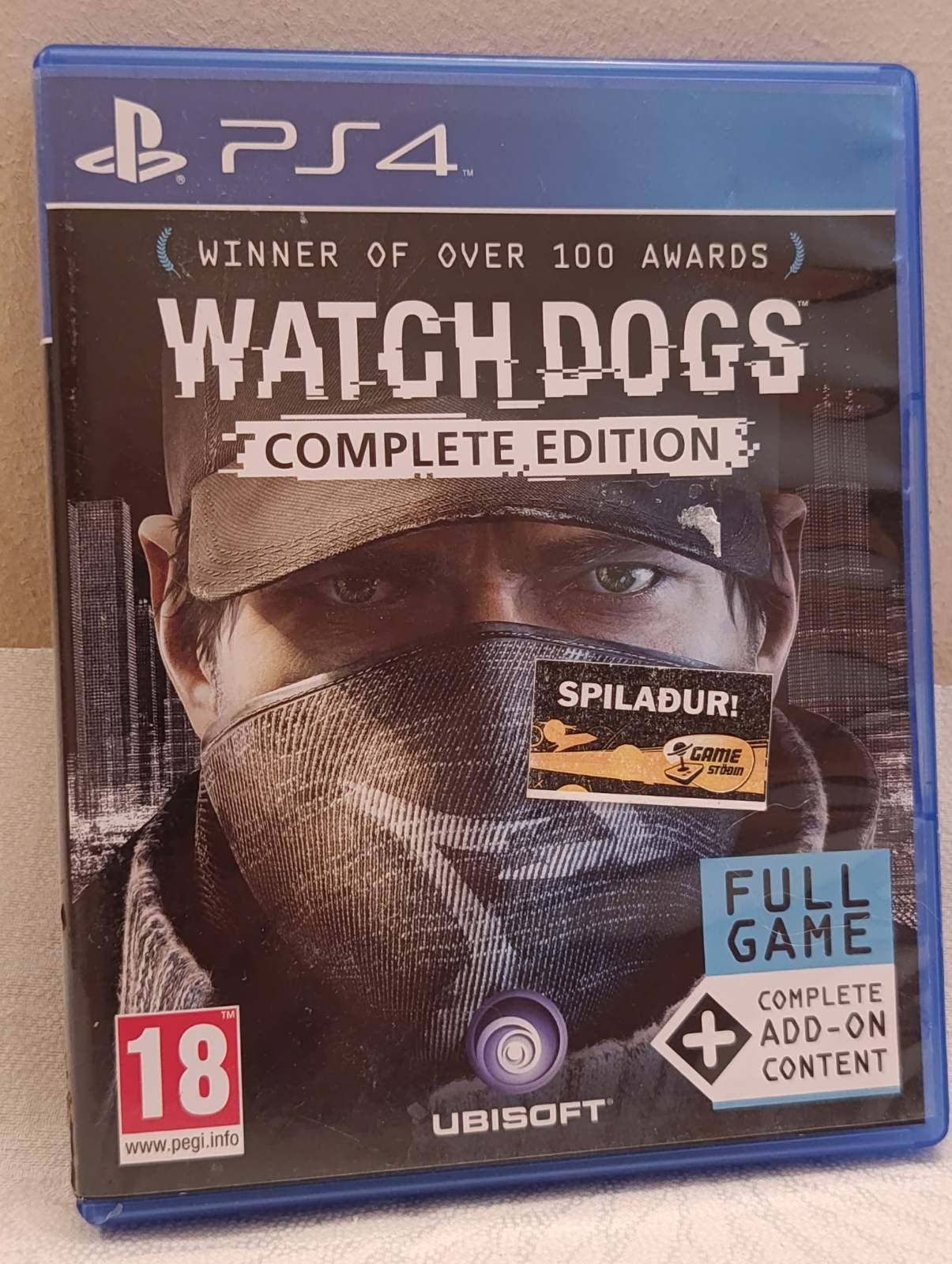 PS4 PRO конзола 1 ТВ с джойстик и 2 игри