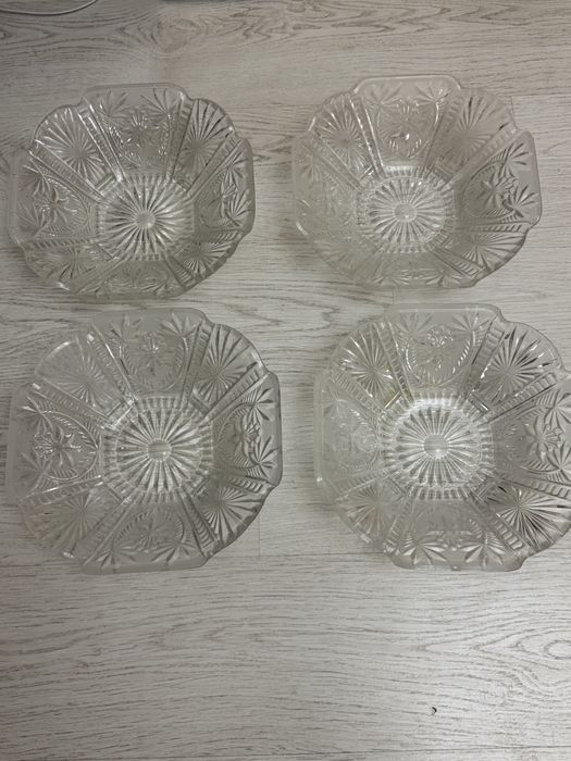 4большие хрустальные вазы