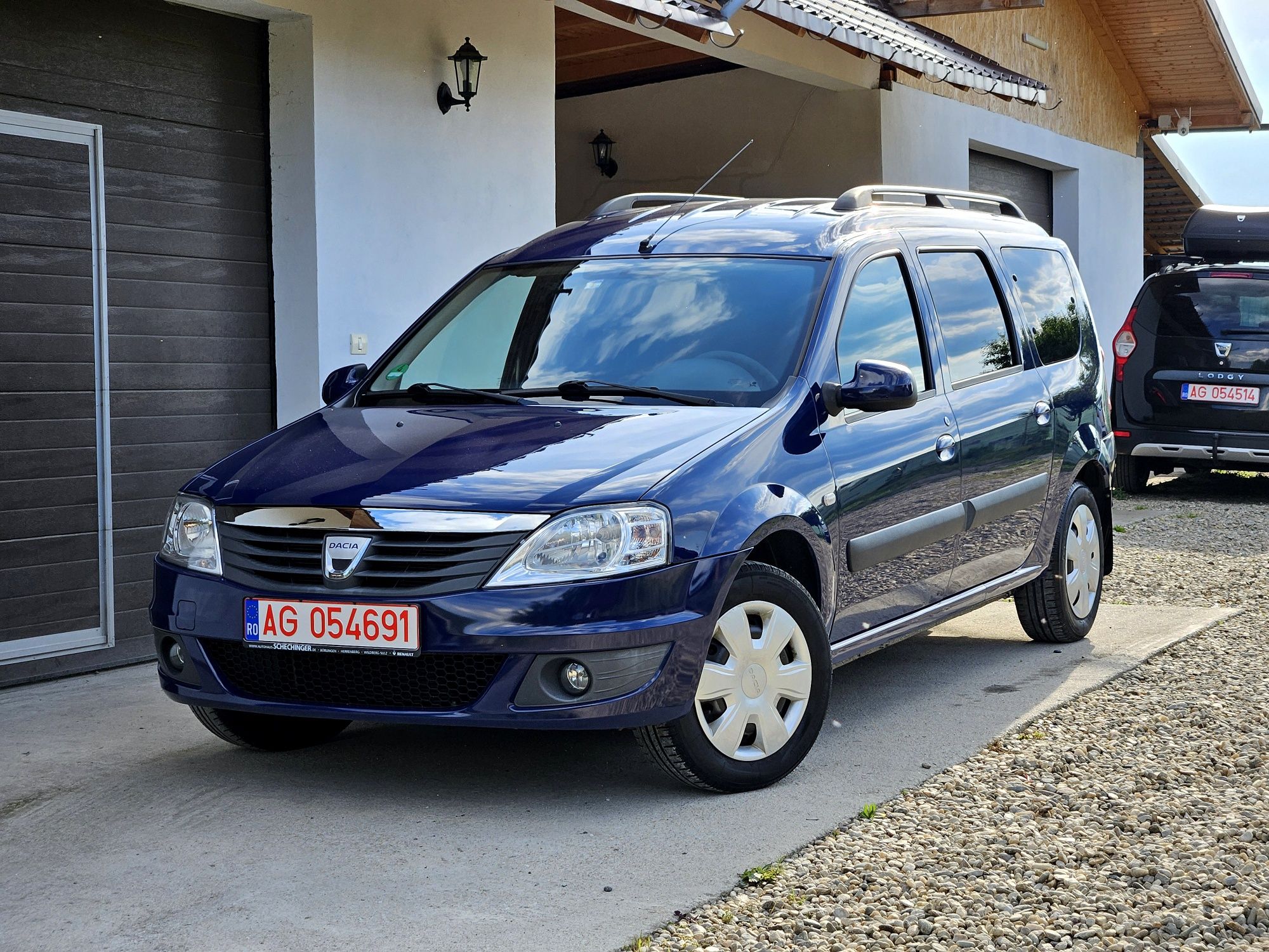 Dacia Logan M C V 7 locuri laureate Recent adus