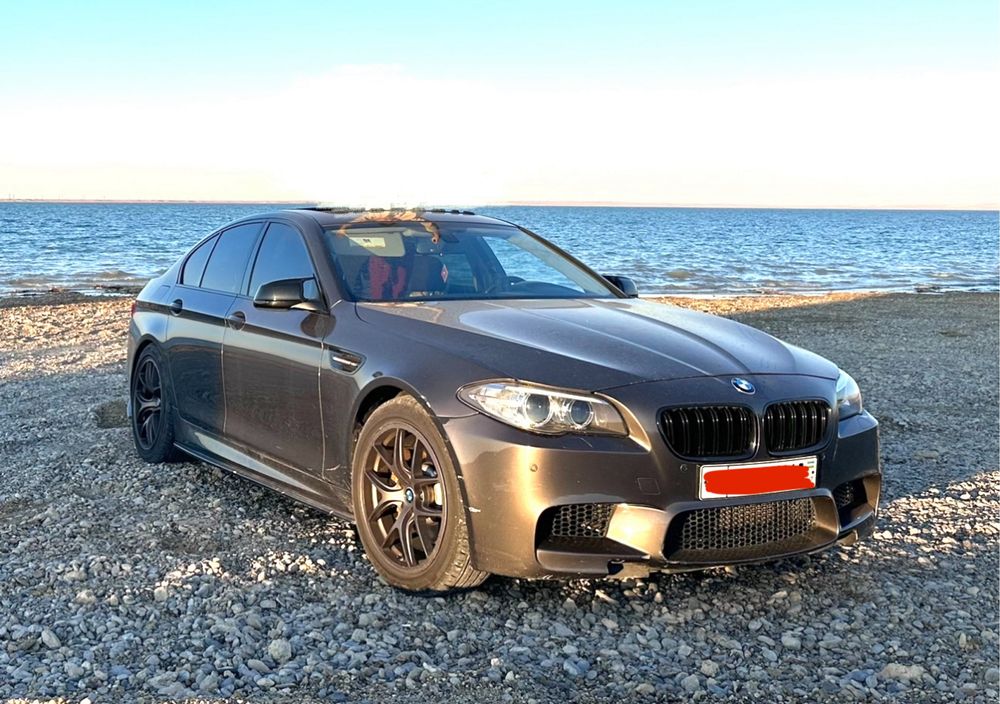BMW f10 М5 кит (оригинал, холати яхши):