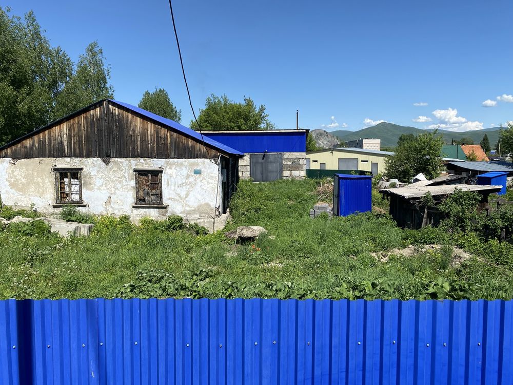 Сдам в аренду помещение (с территорией)