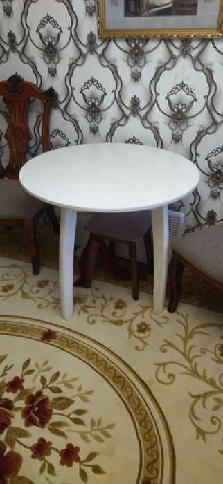 Столик чайный (кухонный).