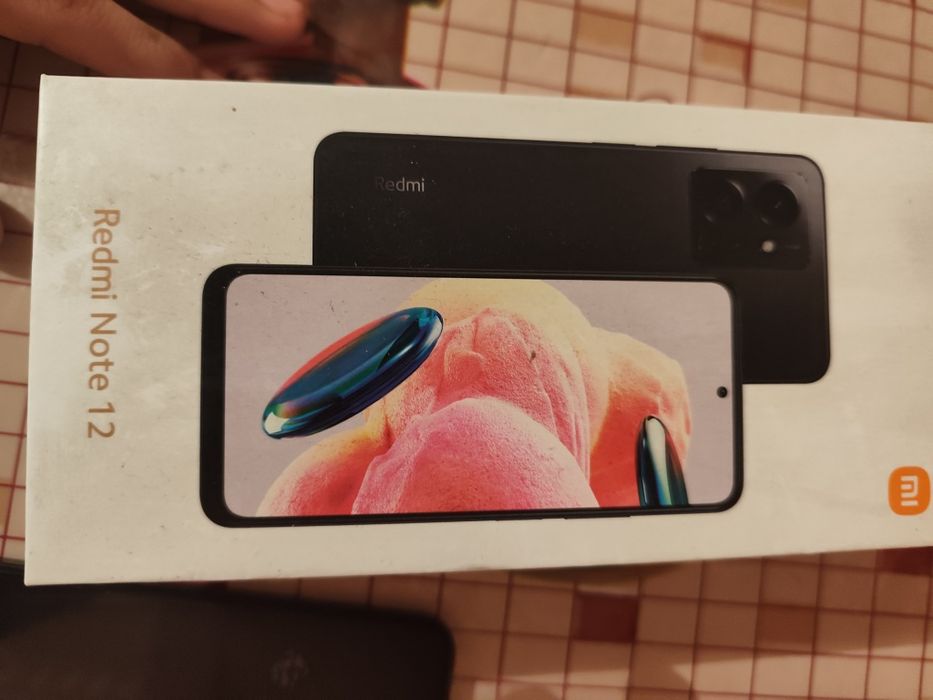 Redmi Note 12 телефон