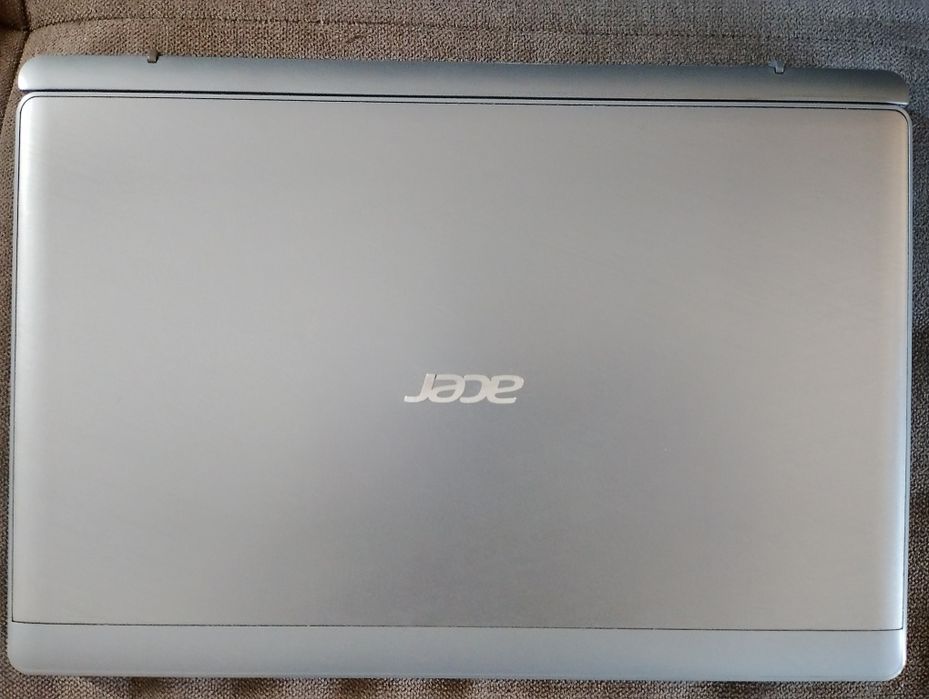 Лаптоп - таблет Acer Switch 11
