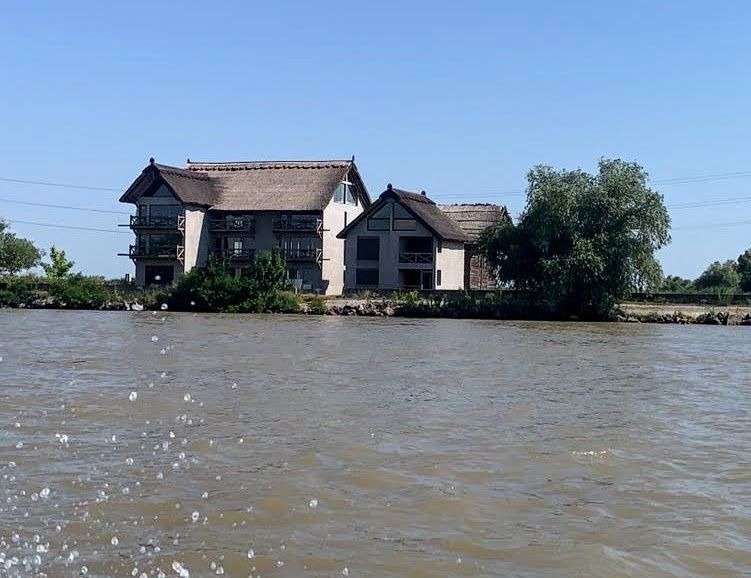 Vând / variante complex Delta Dunării Crișan . RATE DIRECT PROPRIETAR