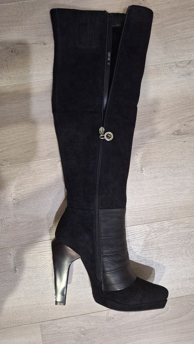 Продаются новые зимние сапоги