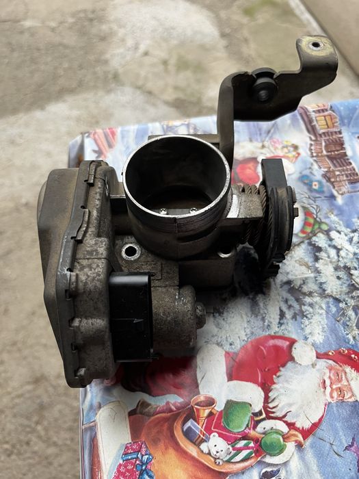 Дроселова клапа