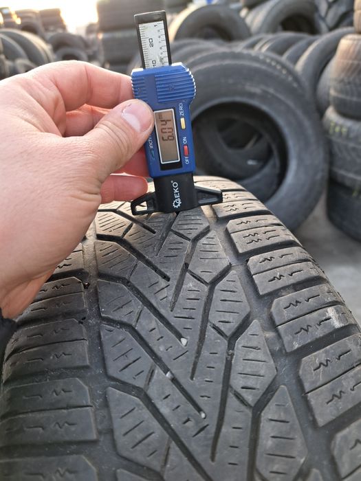 Anvelope de iarna 195-65r15 Semperit