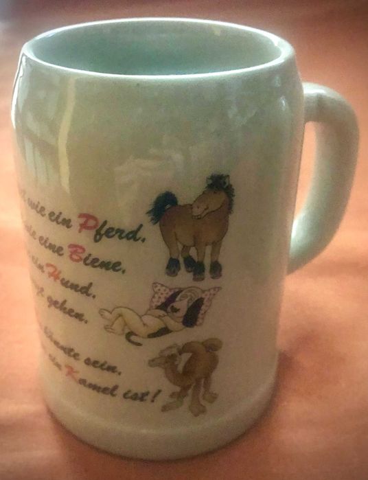 Продавам две нови декоративни немски халби за бира