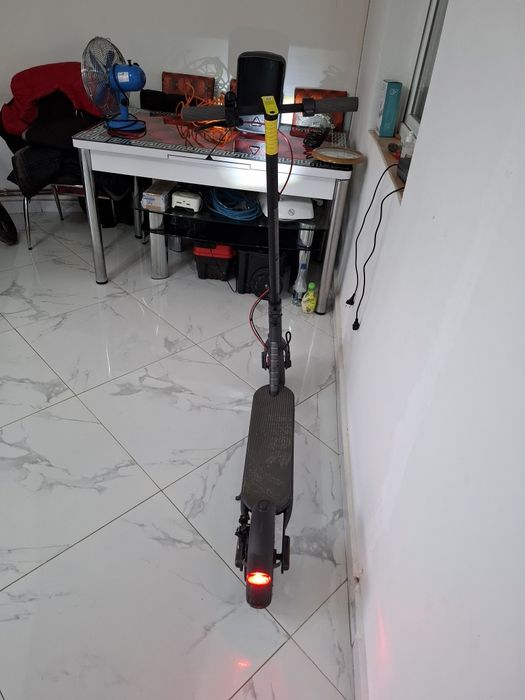 De vânzare trotinetă electrică