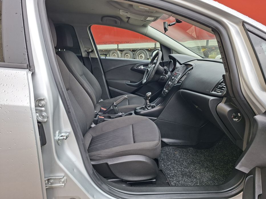 Opel Astra J an 2013