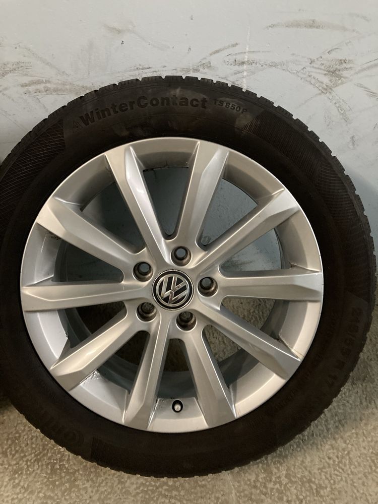 Оригинални джанти VW със зимни гуми Континентал